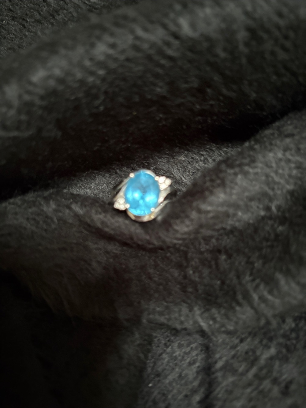 Blue Topaz Oval Gemstone Sterling Silver Ring - Elegant Women's Jewelry
